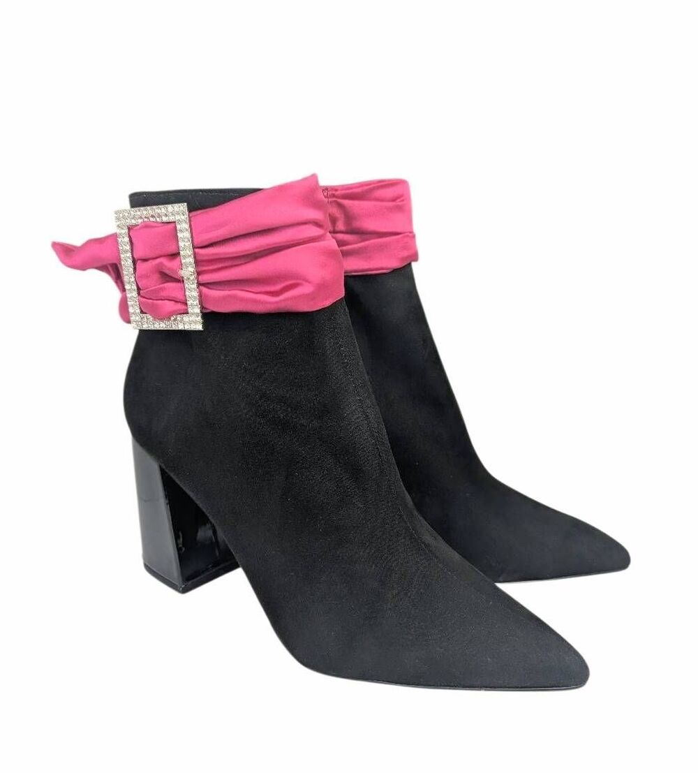 Betsey Johnson Millburn Black & pink rhinestone buckle pointed toe bootie boot 9